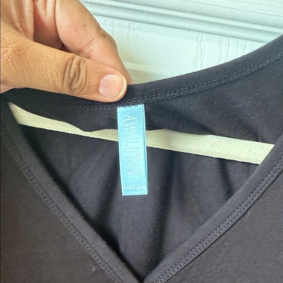 WOMENS RAYON Black Long Sleeve Top EUC L - Picture 2 of 8